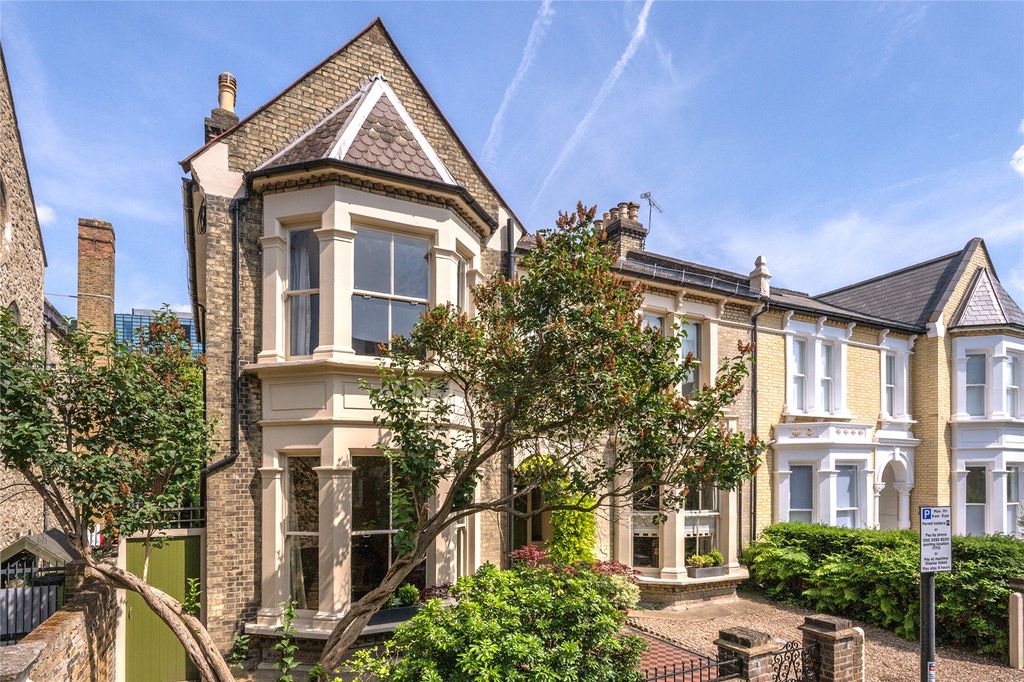 Property photo 1 of 11 Exterior