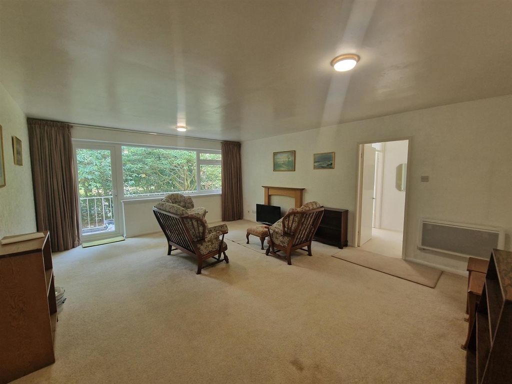 Property photo 2 of 9 1000066767.Jpg