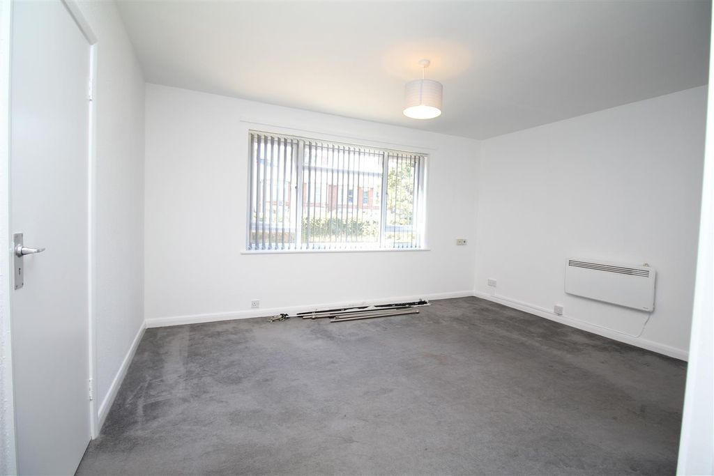 Property photo 3 of 13 Img_8647.Jpg