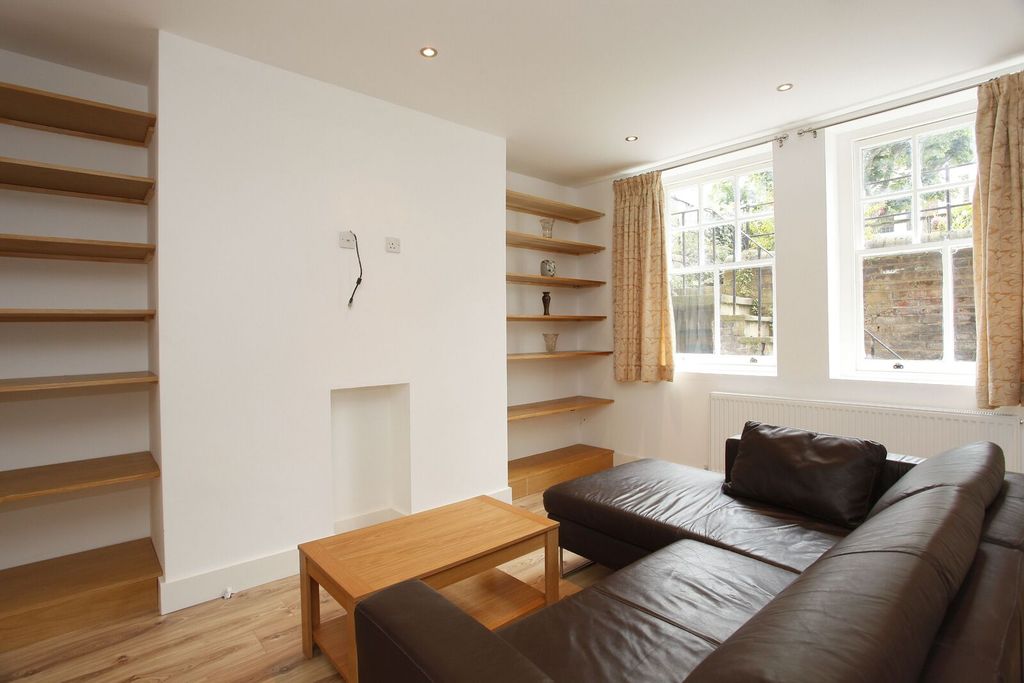 Property photo 1 of 5