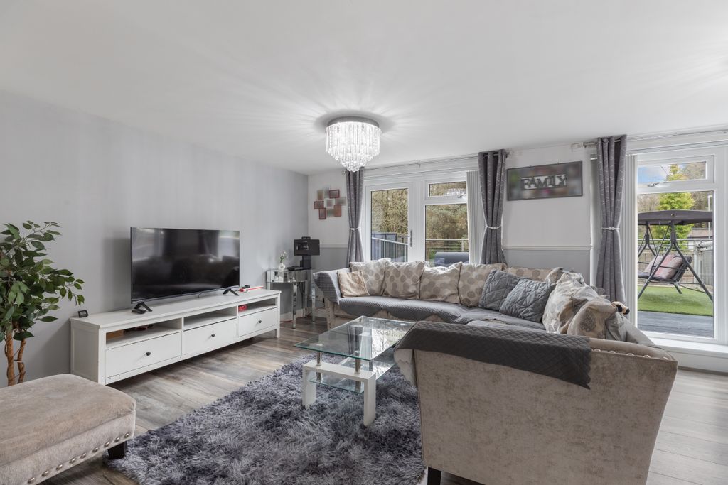 Property photo 2 of 44