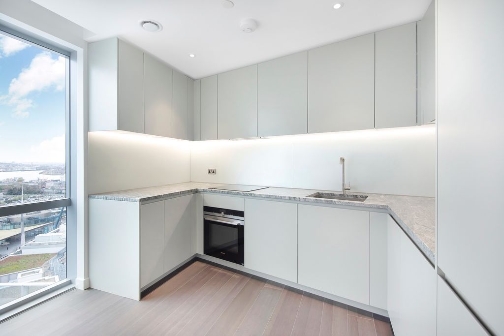 Property photo 3 of 14 Kitchen.Jpg
