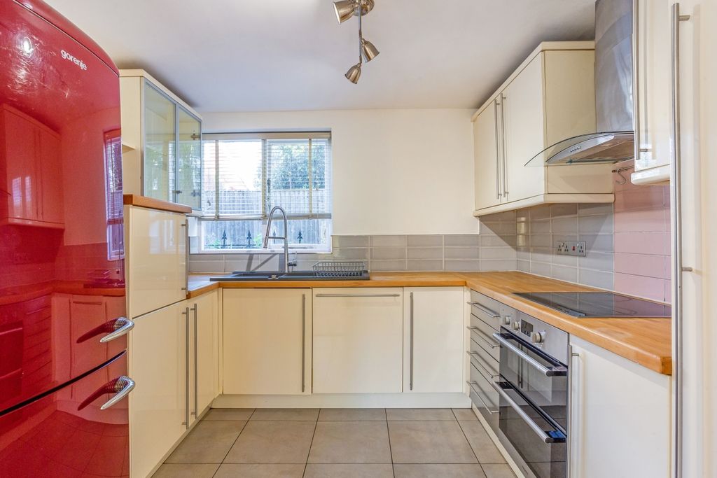 Property photo 2 of 14