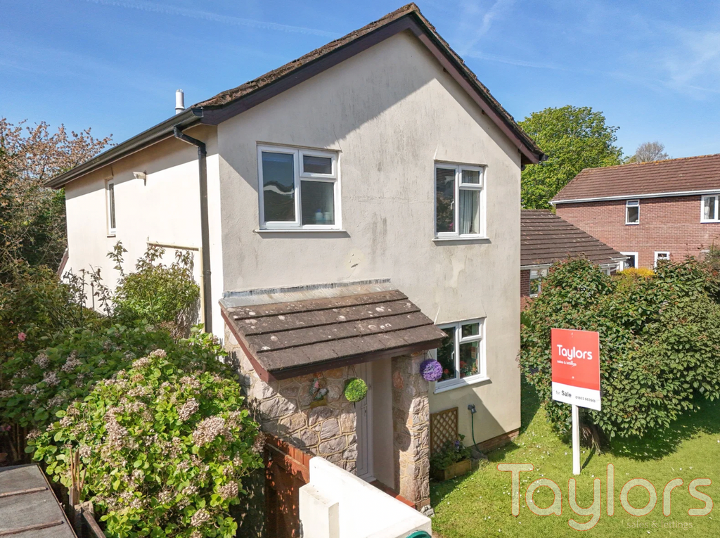 Property photo 1 of 12