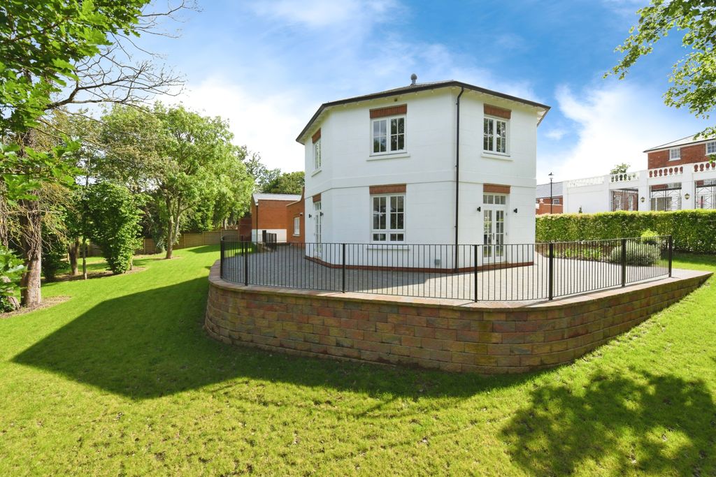 Property photo 1 of 15 Photography