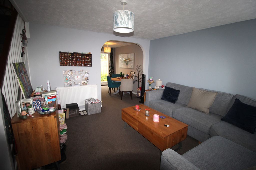 Property photo 2 of 18