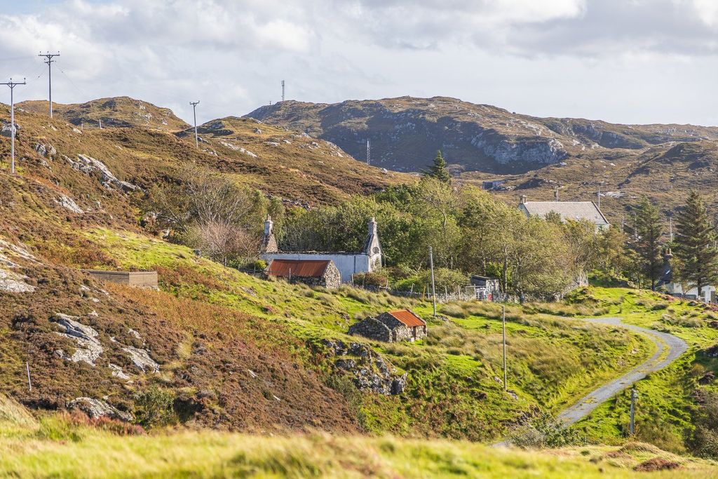 Property photo 3 of 8