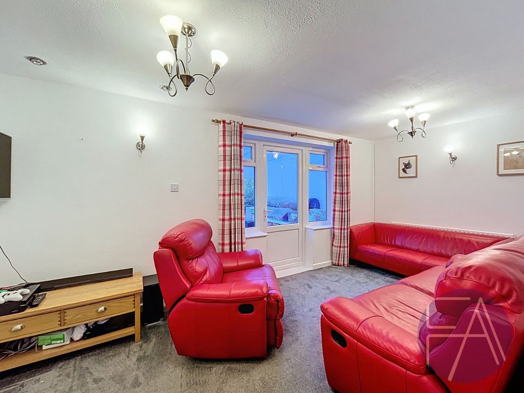 Property photo 2 of 25 4716212