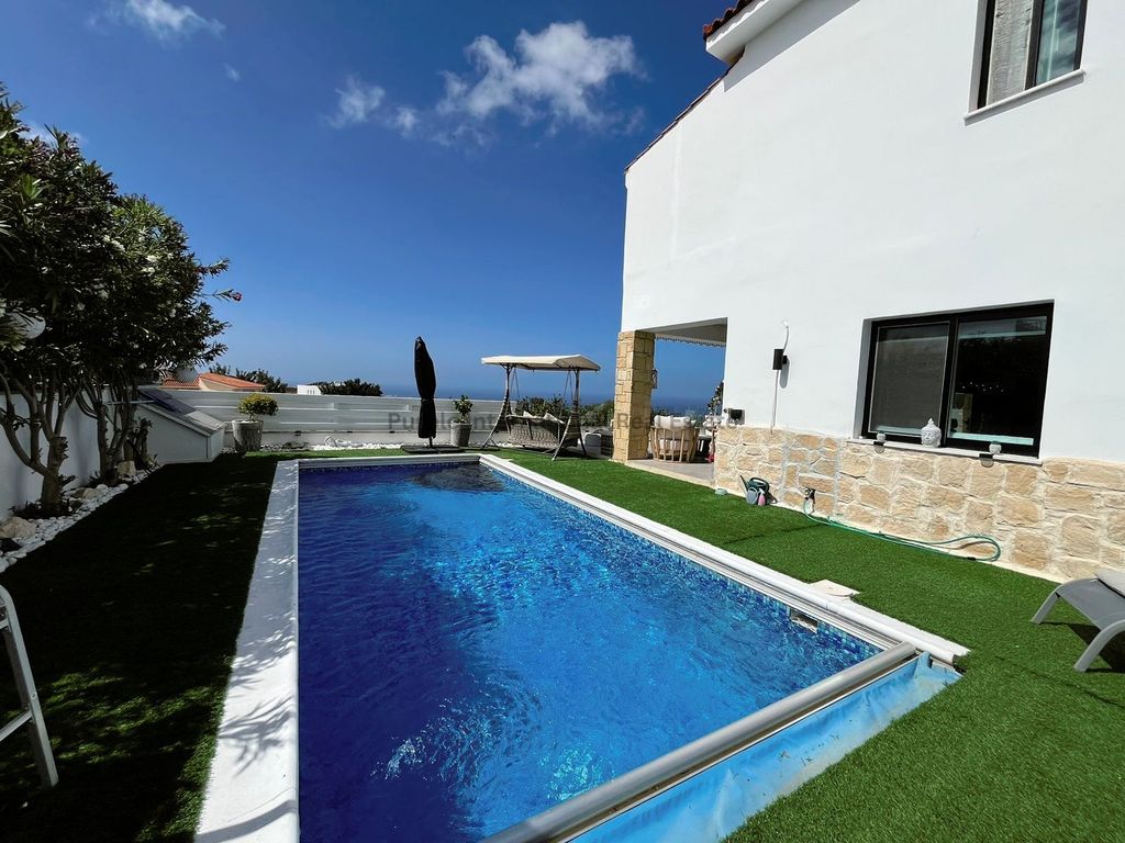 Property photo 3 of 47