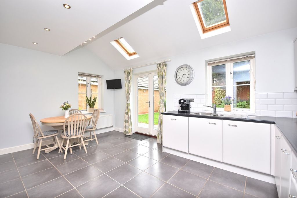 Property photo 3 of 22