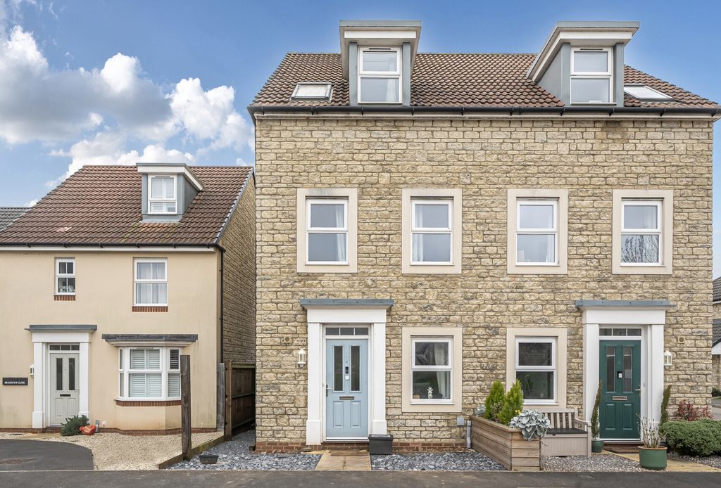 Property photo 1 of 18 1-69B351Ae57c2B-1...