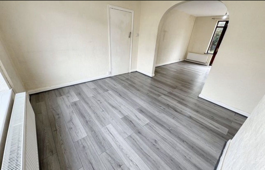 Property photo 3 of 11 Thumbnail-7.Png