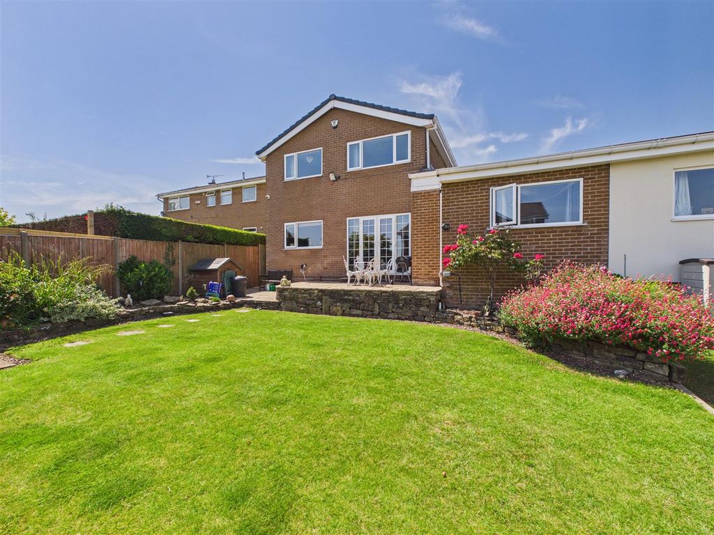 Property photo 1 of 24 Cam05476G0-Pr0244-Still026.Jpg