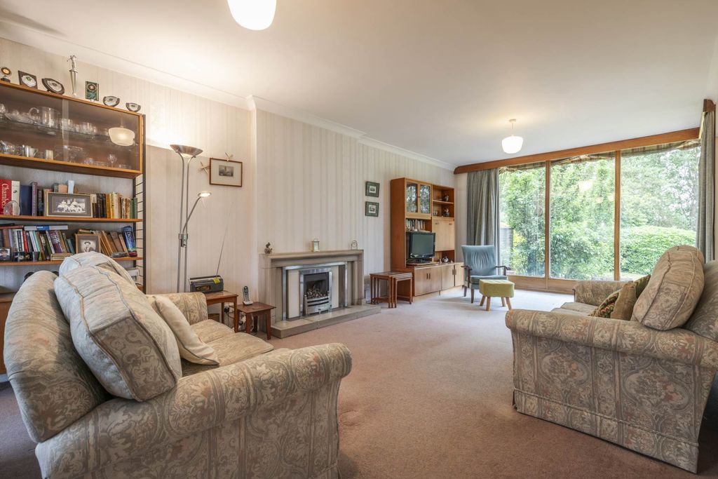 Property photo 3 of 20