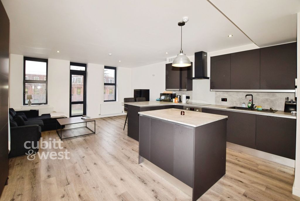 Property photo 3 of 12 5354A0c3-Dsc_3177