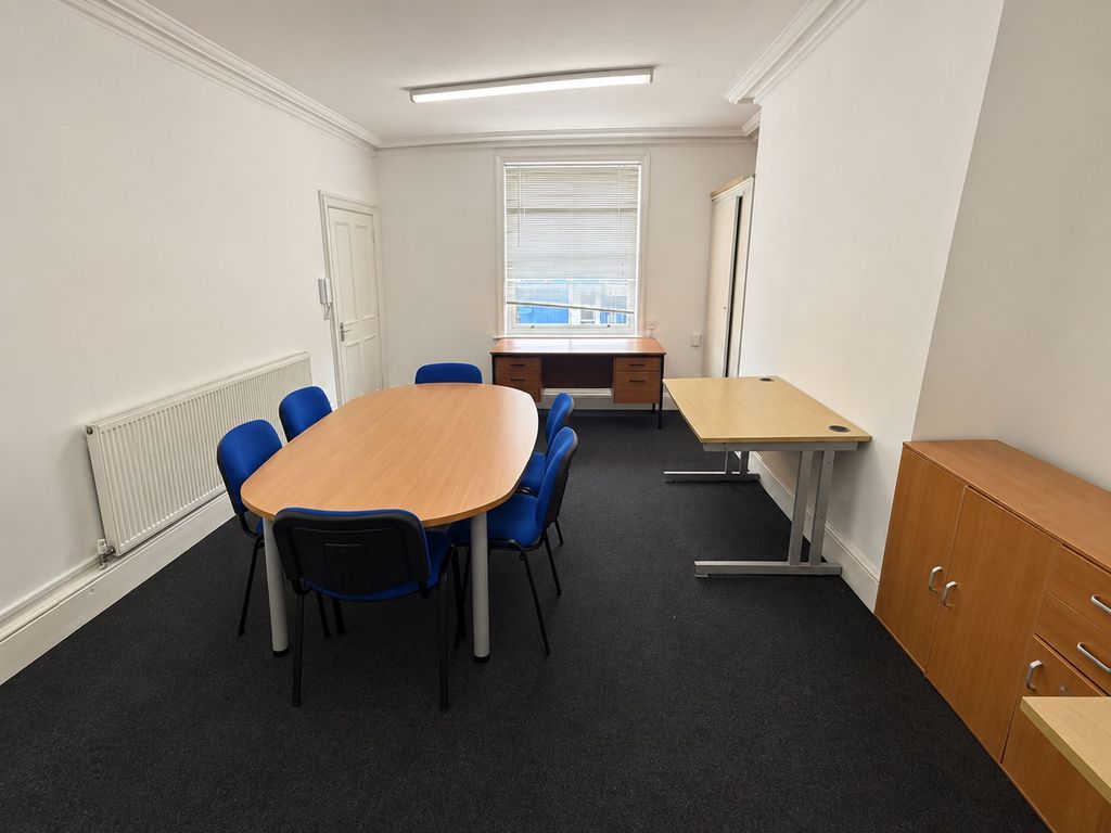 Property photo 3 of 4 Office