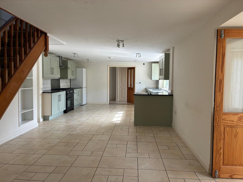 Property photo 3 of 3 Kitchen