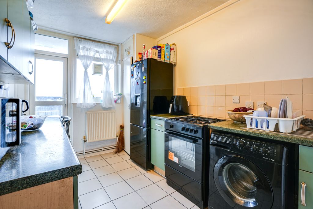 Property photo 3 of 8