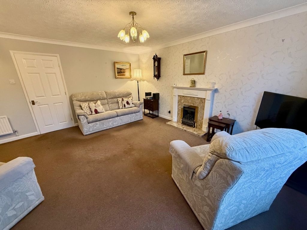 Property photo 2 of 16 Photo 8