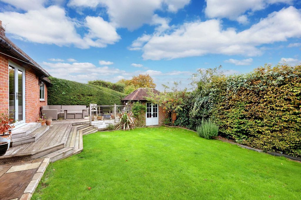 Property photo 3 of 20 Picture No. 04