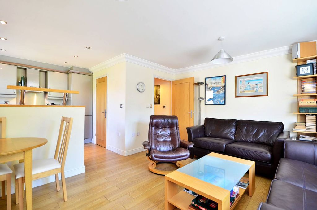 Property photo 3 of 7