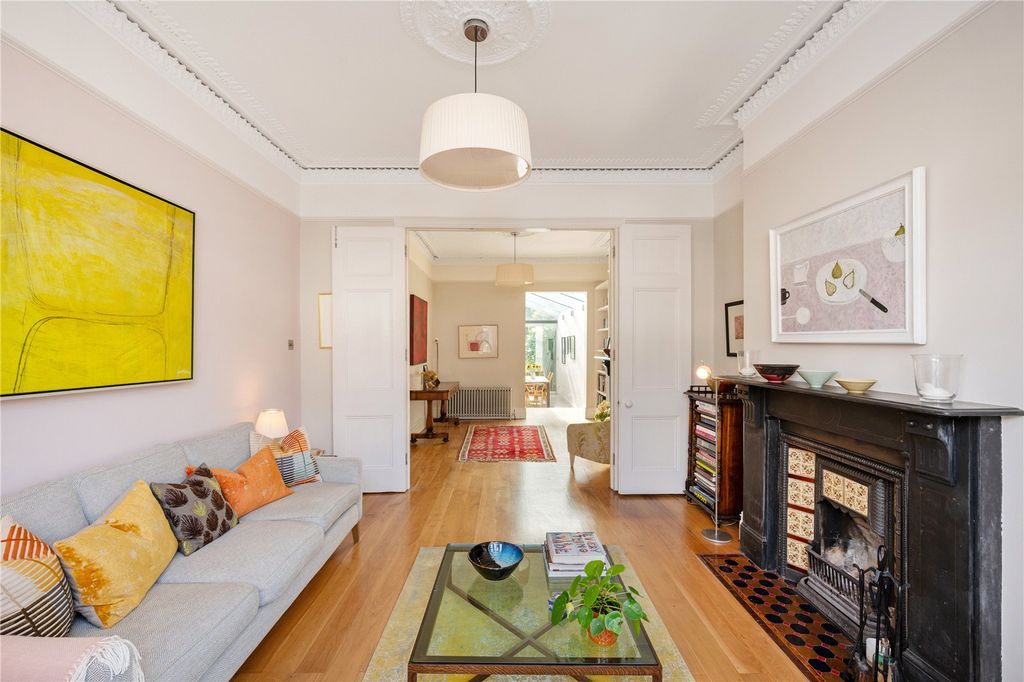 Property photo 2 of 21 Picture No. 06