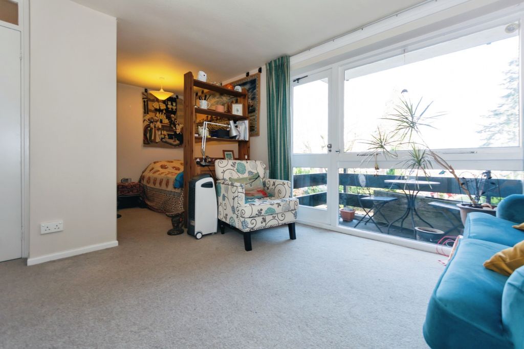 Property photo 3 of 17 Photography