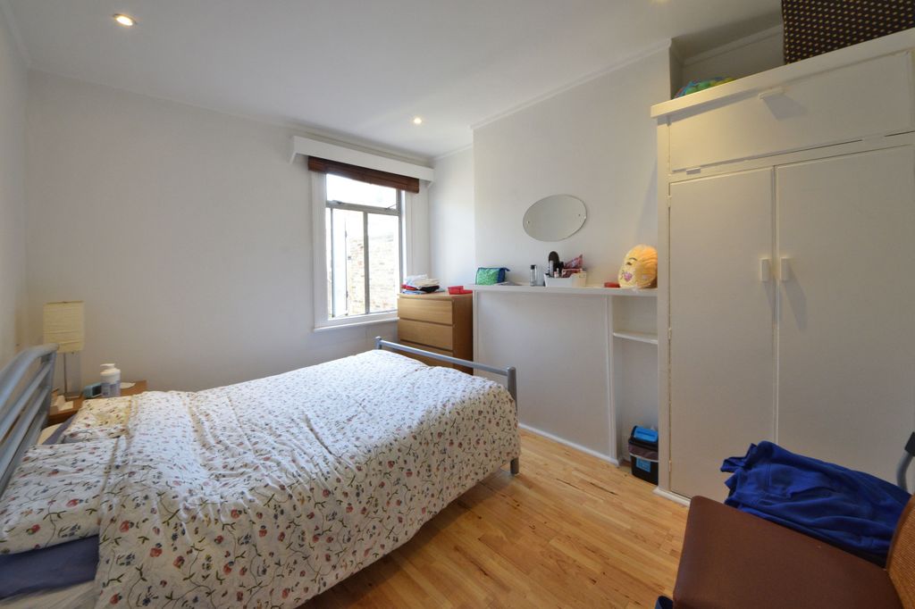 Property photo 1 of 3