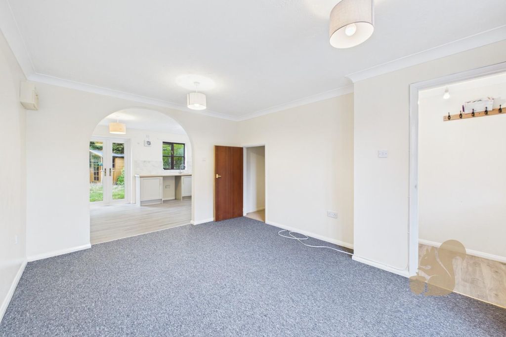 Property photo 3 of 19 Cam05565G0-Pr0134-Still005.Jpg