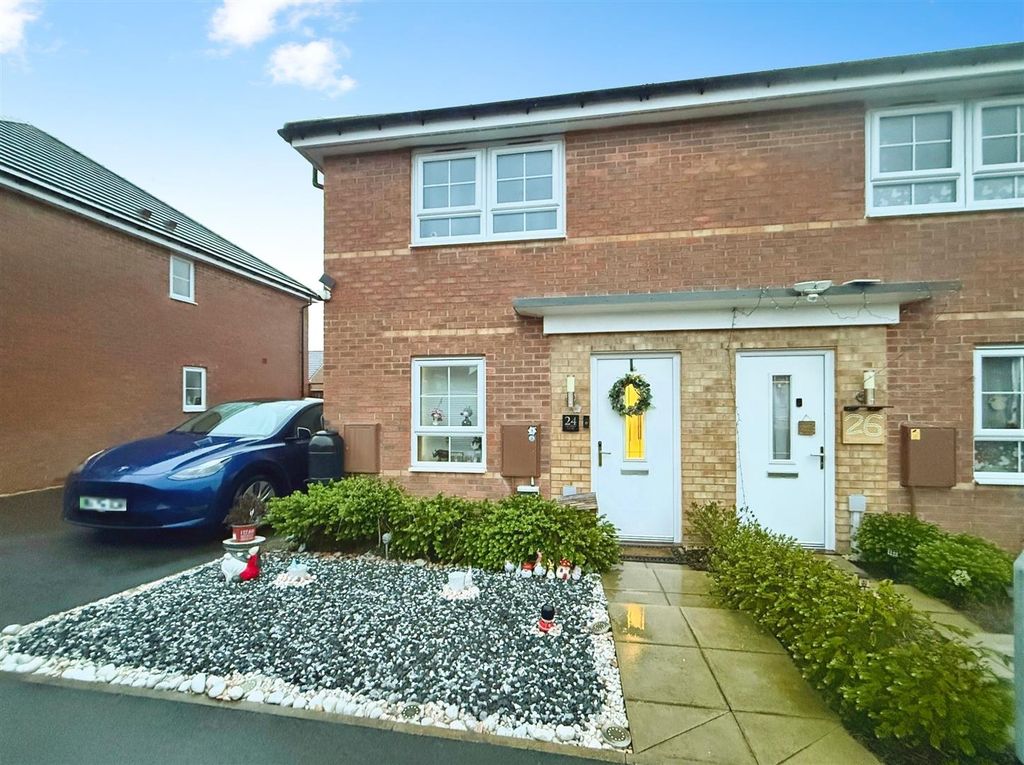 Property photo 1 of 21 Outside