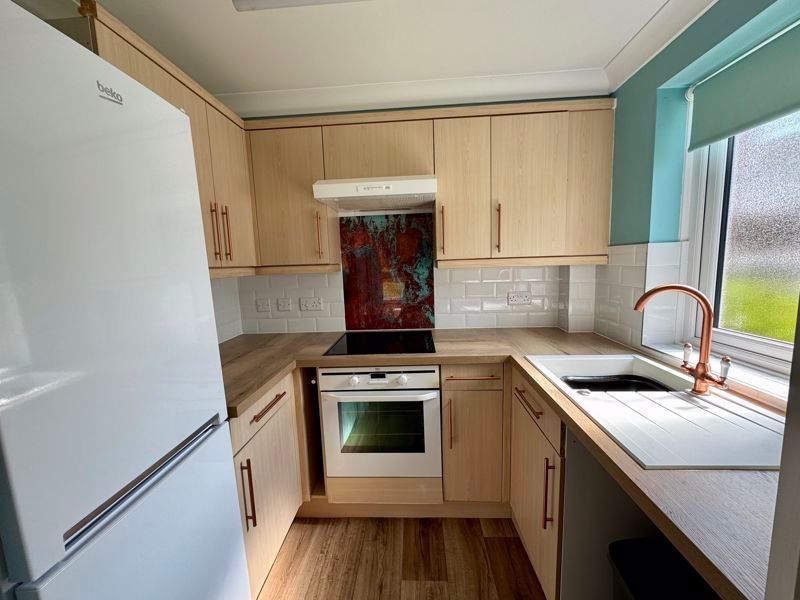Property photo 2 of 18 Kitchen