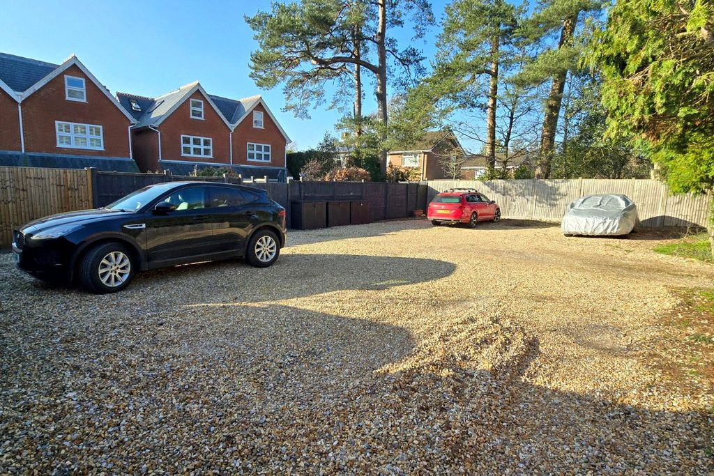 Additional image 18 of 4 bed semi-detached house for saleForest Road, Liss, Hampshire GU33