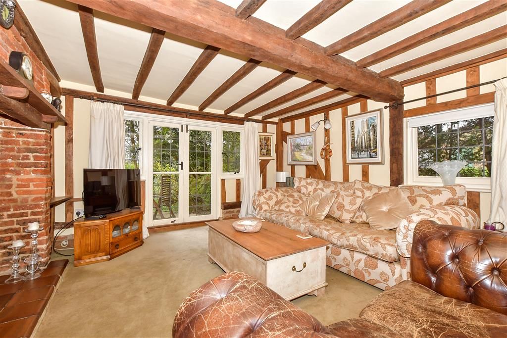 Property photo 3 of 13 Sitting Area