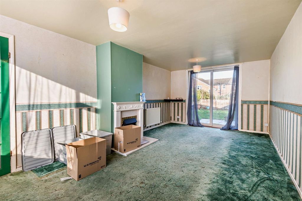 Property photo 2 of 13