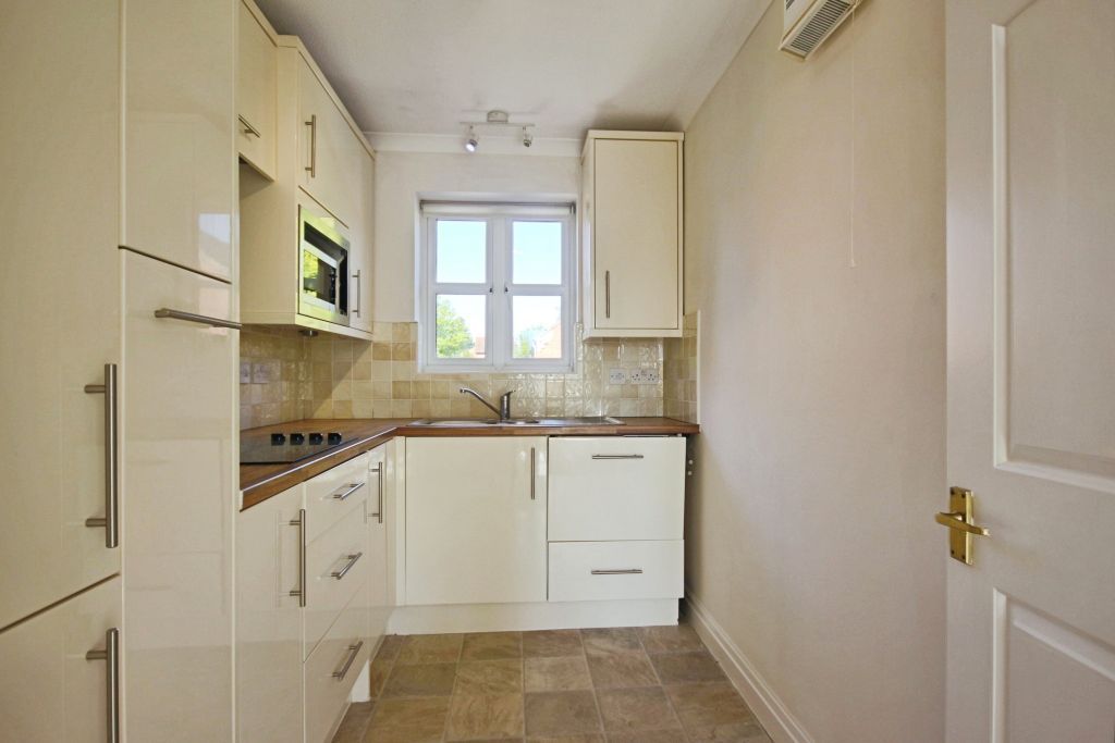 Property photo 3 of 17