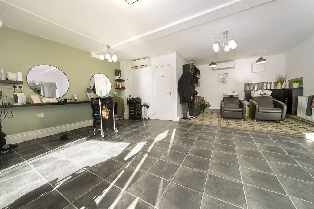 Property photo 3 of 14 Picture No. 02