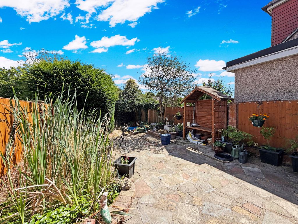 Property photo 2 of 13