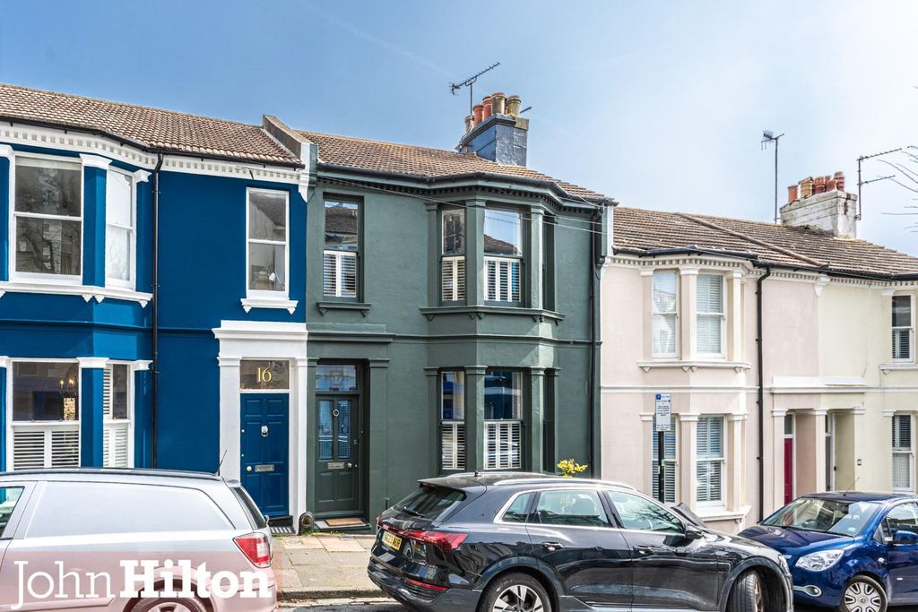 Property photo 1 of 20 Sudeley Place3.Jpg