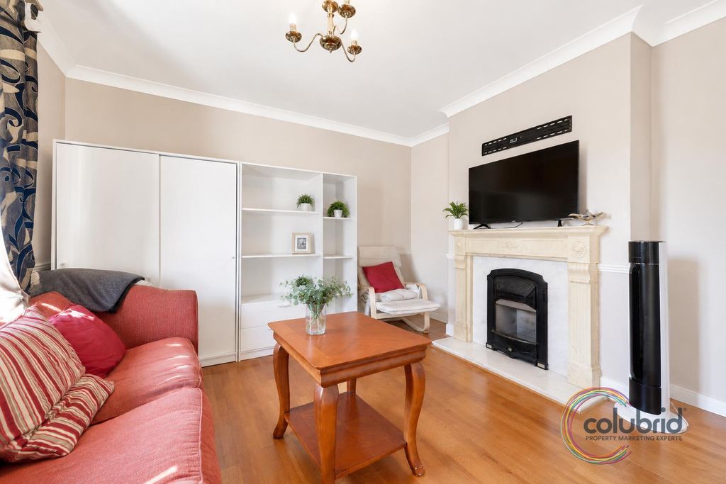 Property photo 2 of 11