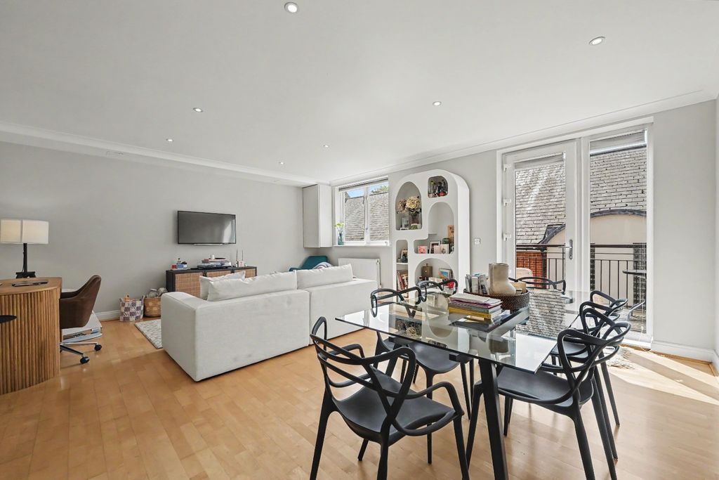 Property photo 1 of 11 5117201