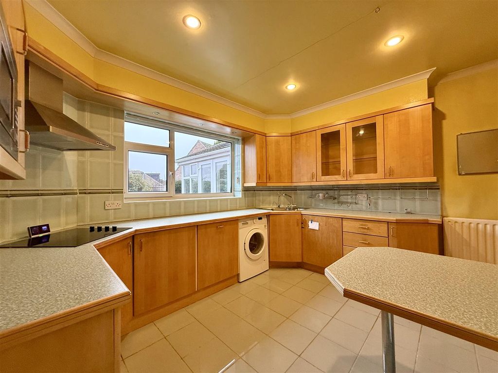 Property photo 2 of 27 2