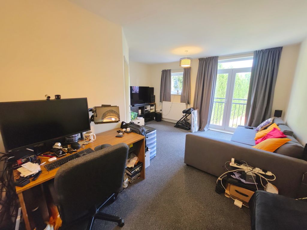 Property photo 2 of 35