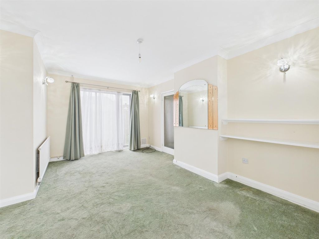 Property photo 2 of 8 Cam05080G0-Pr0209-Still009.Jpg