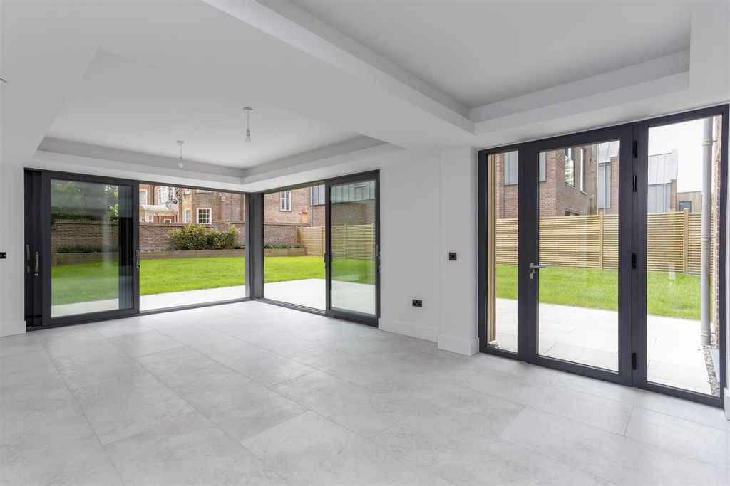 Property photo 3 of 58 The_Wellington_14.Jpg