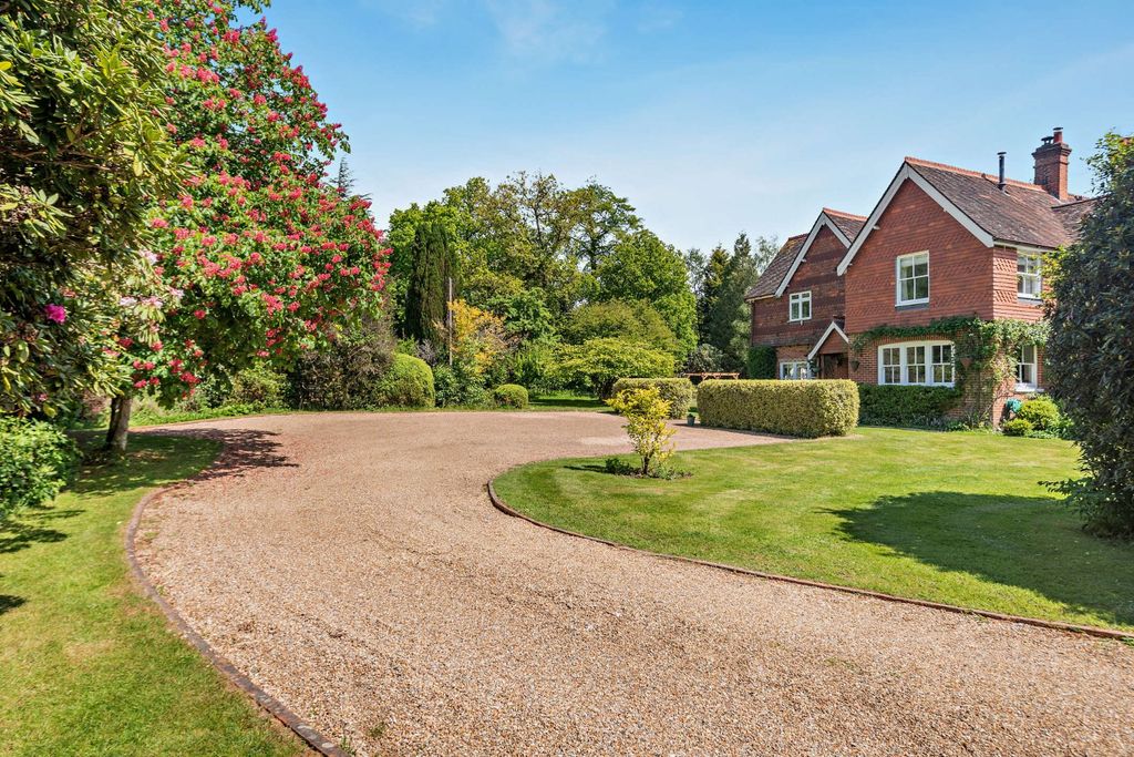 Property photo 1 of 19 Garde Cottage