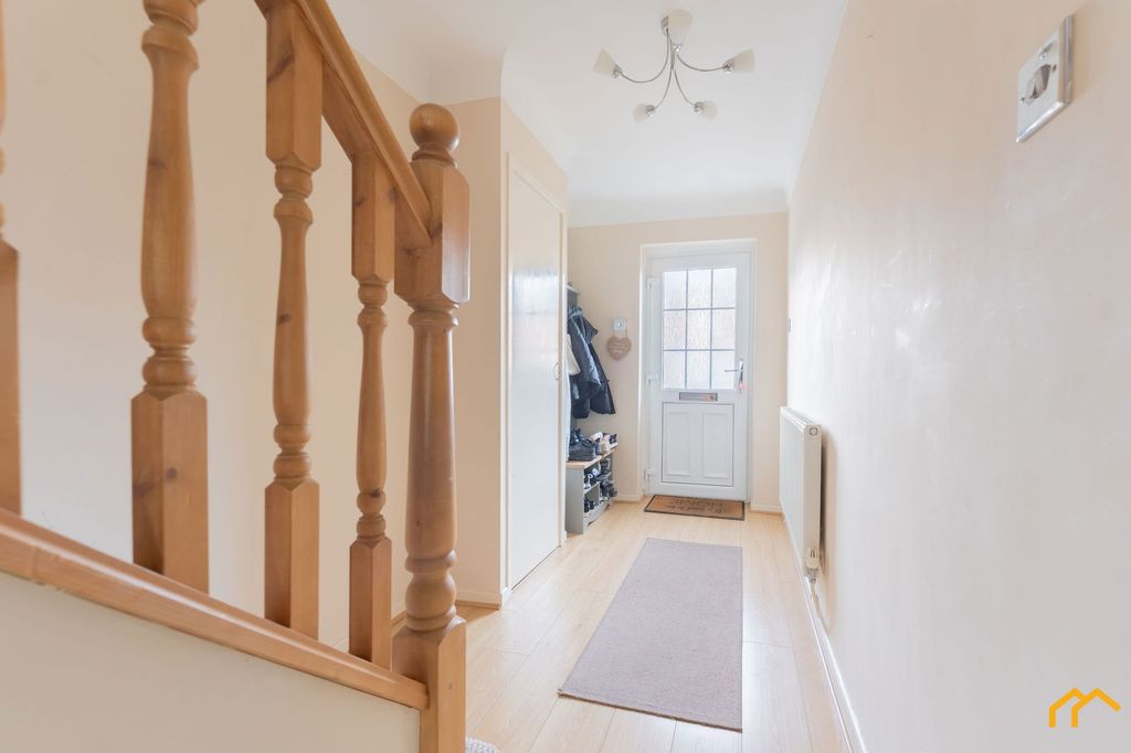 Property photo 2 of 22