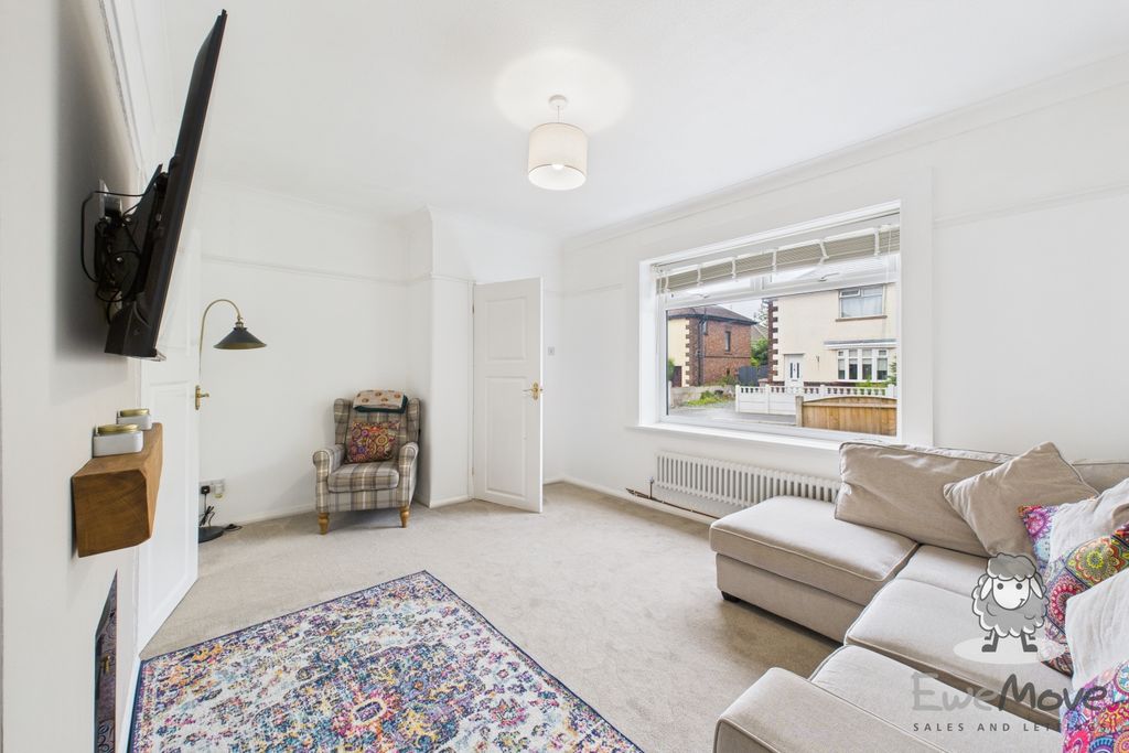 Property photo 3 of 12 7