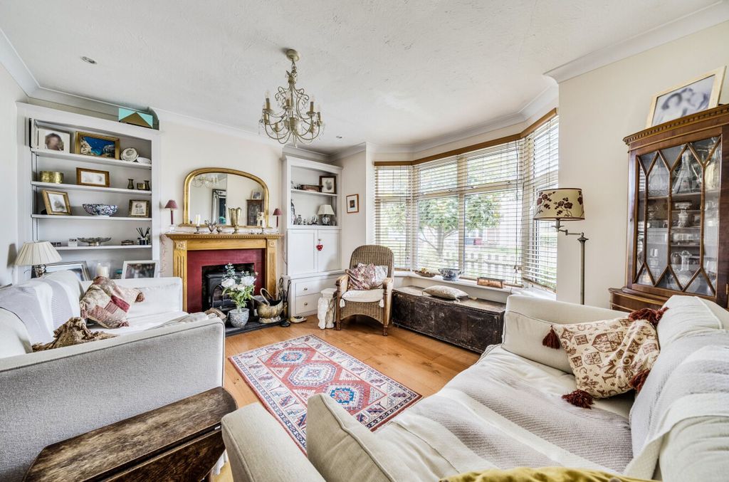 Property photo 2 of 24