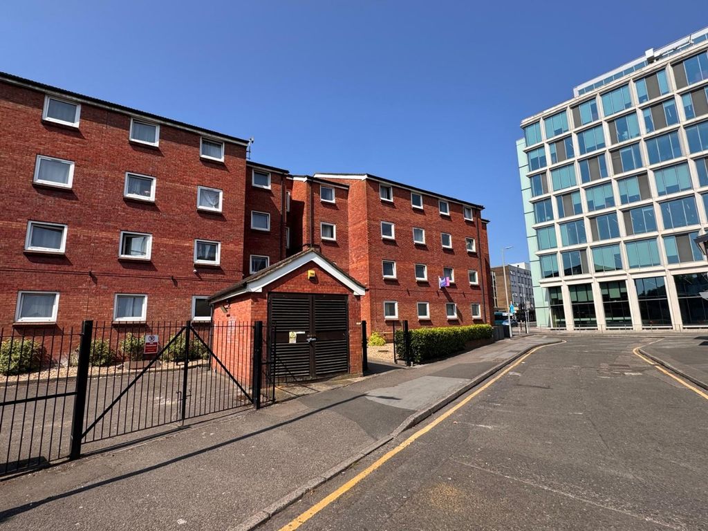 Property photo 1 of 7 4320860