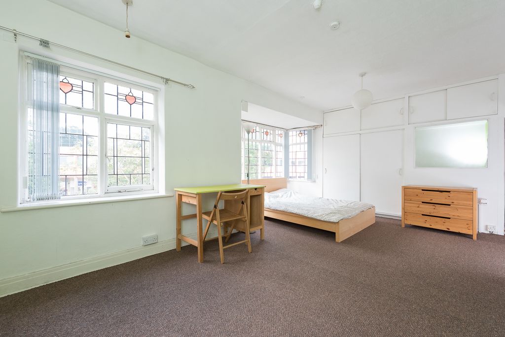 Property photo 1 of 4